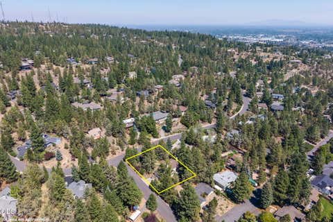 Tiny photo for 1581 NW City Heights Drive, Bend, OR 97703 (MLS # 220227098)