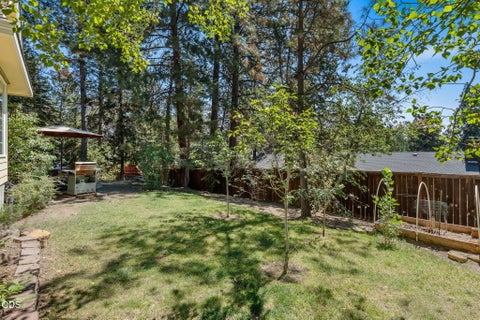 Tiny photo for 1581 NW City Heights Drive, Bend, OR 97703 (MLS # 220227098)