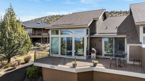 Tiny photo for 10879 Village Loop, Redmond, OR 97756 (MLS # 220217188)