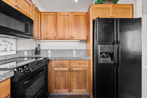 Tiny photo for 10879 Village Loop, Redmond, OR 97756 (MLS # 220217188)