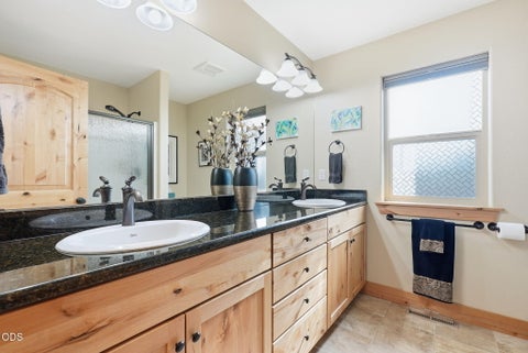 Tiny photo for 17024 Kingsburg Road, Bend, OR 97707 (MLS # 220226977)