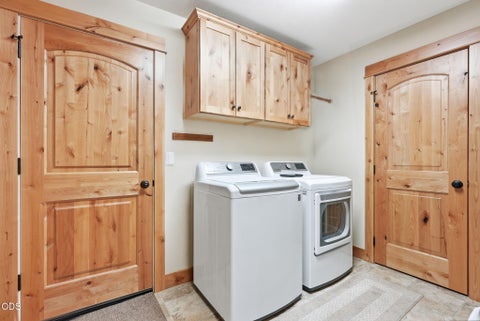 Tiny photo for 17024 Kingsburg Road, Bend, OR 97707 (MLS # 220226977)