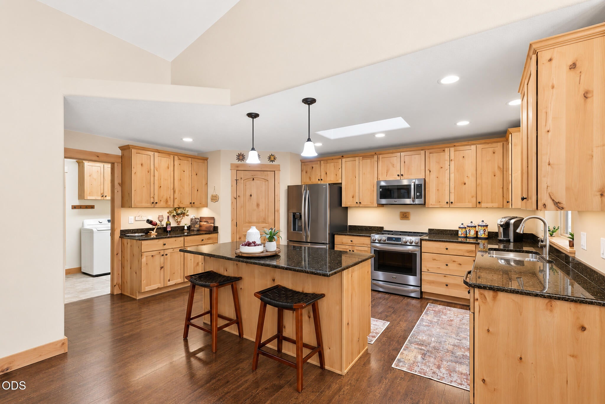 17024 Kingsburg Road