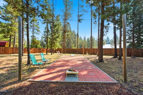 Tiny photo for 17024 Kingsburg Road, Bend, OR 97707 (MLS # 220226977)