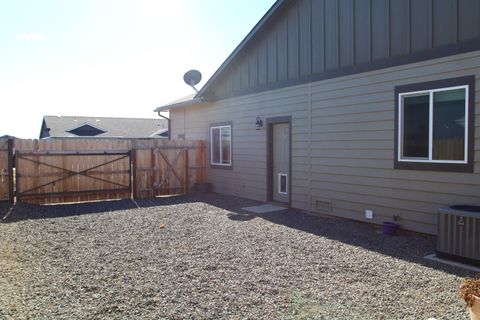 Tiny photo for 6409 Orinda Drive, Klamath Falls, OR 97603 (MLS # 220216730)