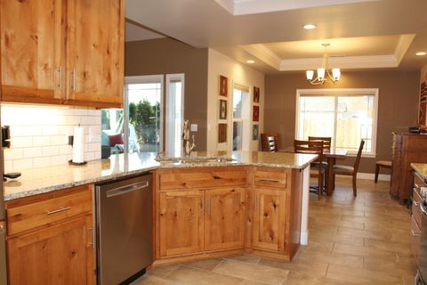 Tiny photo for 6409 Orinda Drive, Klamath Falls, OR 97603 (MLS # 220216730)