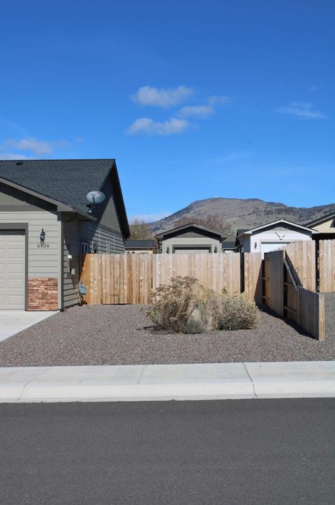 Tiny photo for 6409 Orinda Drive, Klamath Falls, OR 97603 (MLS # 220216730)