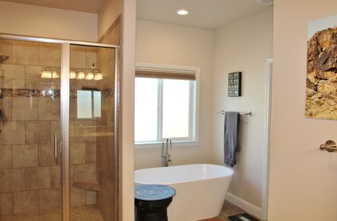 Tiny photo for 6409 Orinda Drive, Klamath Falls, OR 97603 (MLS # 220216730)