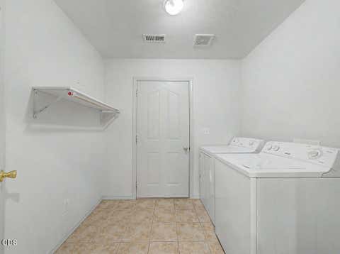 Tiny photo for 2611 Chantal Avenue, Klamath Falls, OR 97601 (MLS # 220224565)