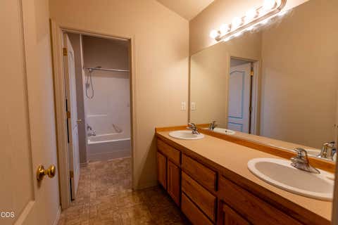 Tiny photo for 374 NW 25th Street, Redmond, OR 97756 (MLS # 220225936)