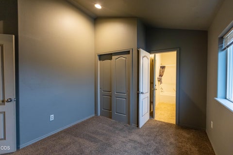 Tiny photo for 374 NW 25th Street, Redmond, OR 97756 (MLS # 220225936)