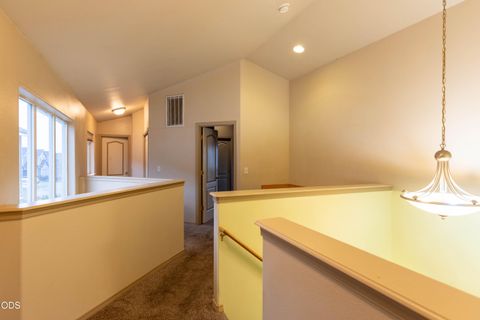 Tiny photo for 374 NW 25th Street, Redmond, OR 97756 (MLS # 220225936)