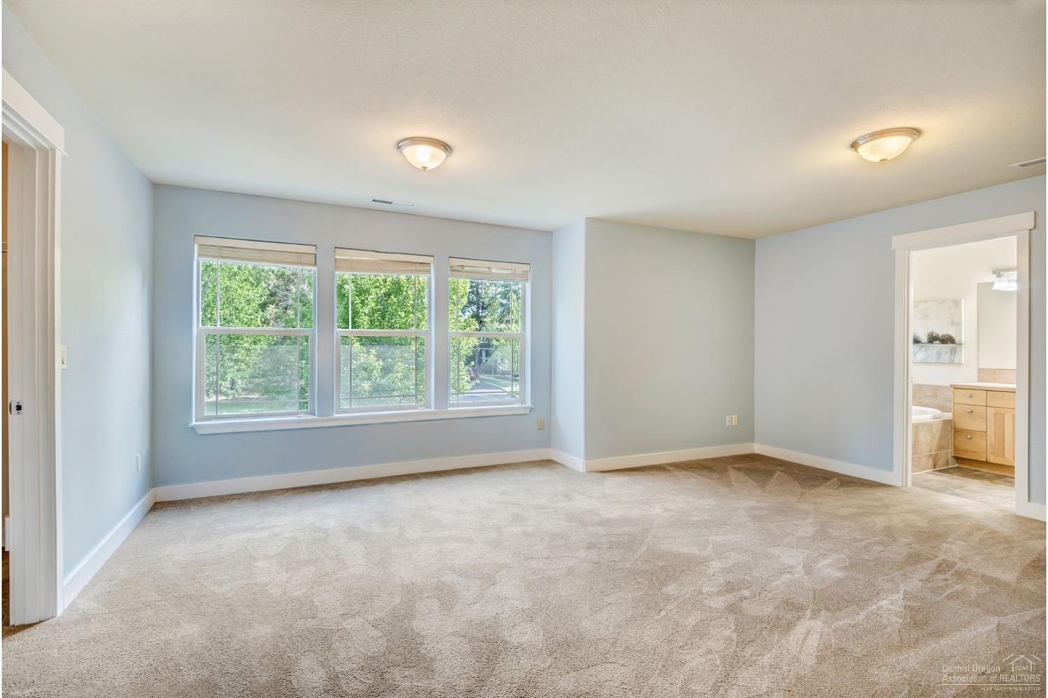 Skyliner Summit - Residential