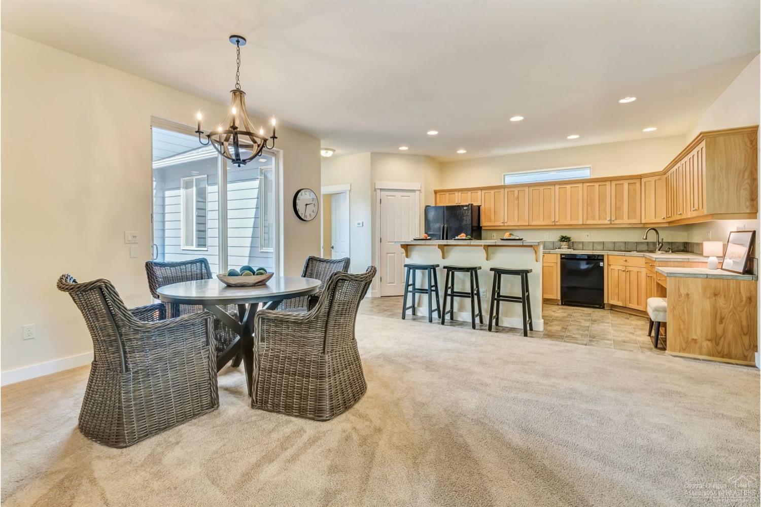 Skyliner Summit - Residential