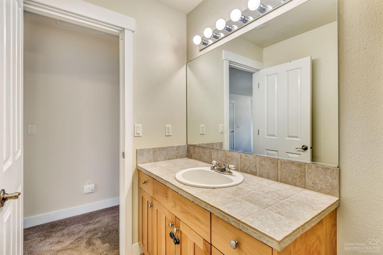 Skyliner Summit - Residential