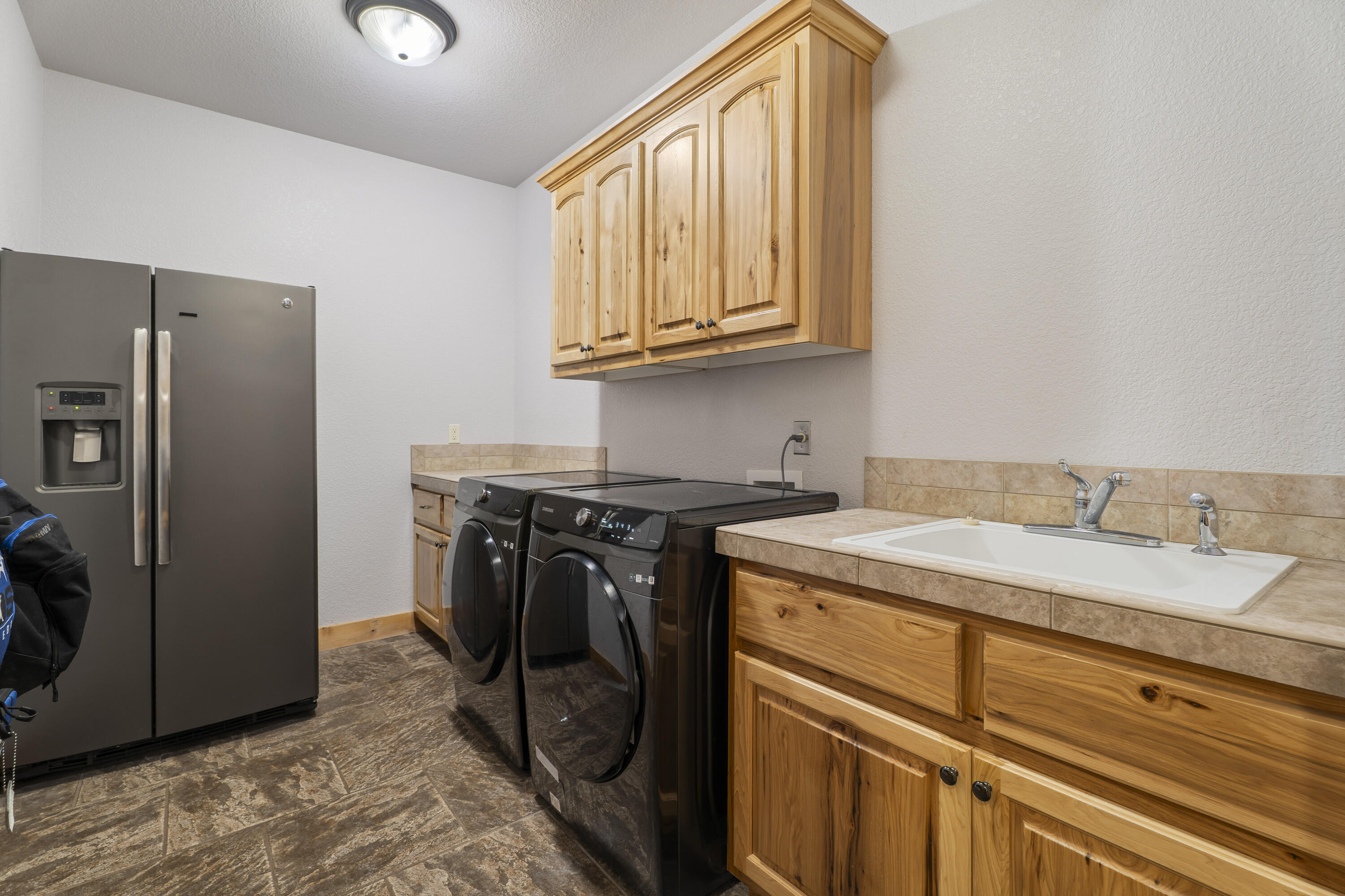 Mountain Ridge Est. - Residential