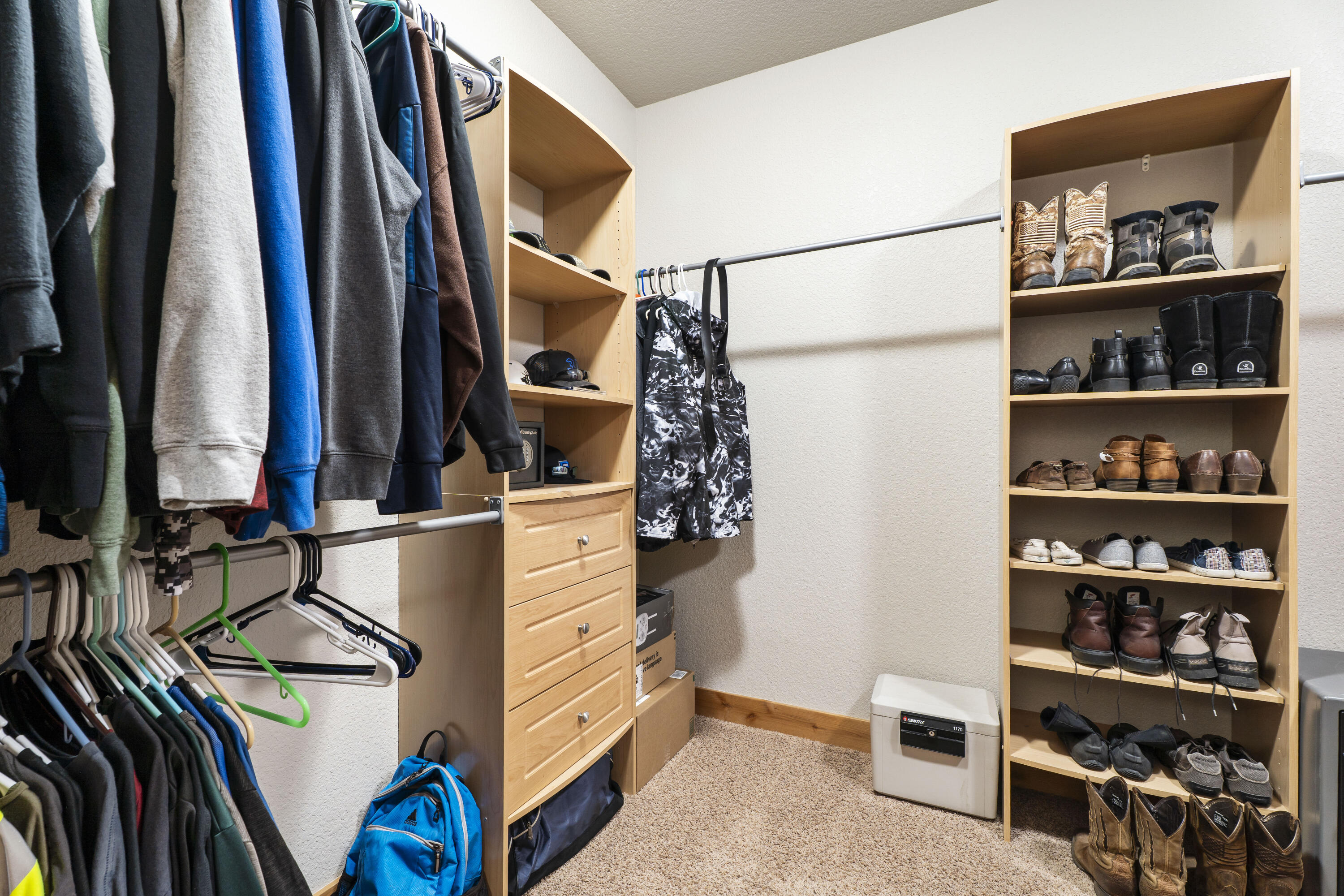 Mountain Ridge Est. - Residential