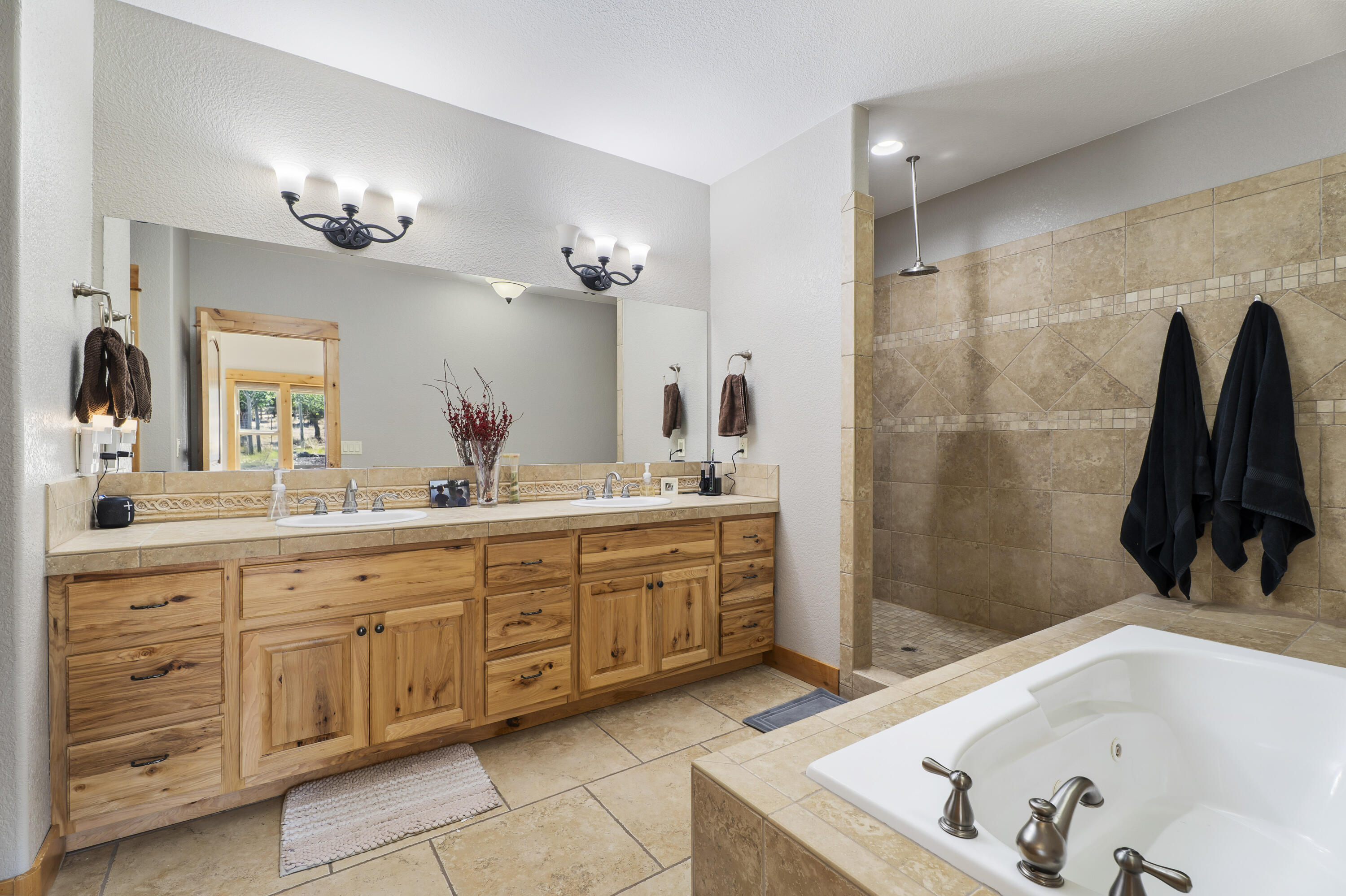 Mountain Ridge Est. - Residential