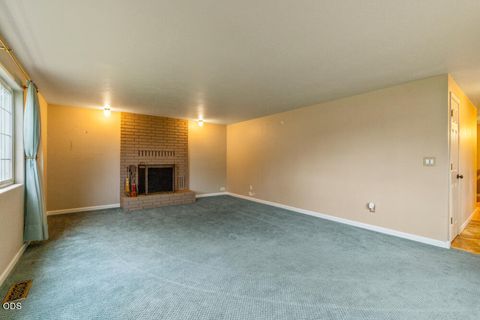 Tiny photo for 5292 Gatewood Drive, Klamath Falls, OR 97603 (MLS # 220223078)