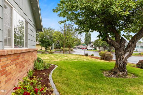 Tiny photo for 5292 Gatewood Drive, Klamath Falls, OR 97603 (MLS # 220223078)
