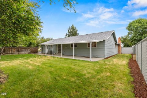 Tiny photo for 5292 Gatewood Drive, Klamath Falls, OR 97603 (MLS # 220223078)