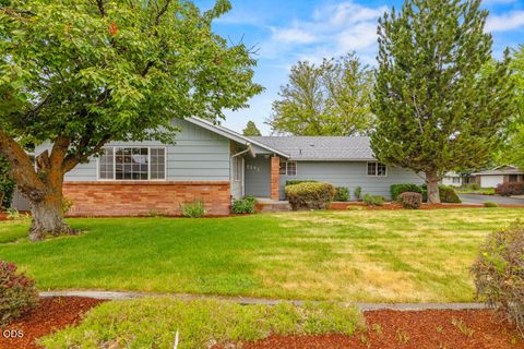 Tiny photo for 5292 Gatewood Drive, Klamath Falls, OR 97603 (MLS # 220223078)