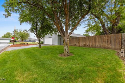 Tiny photo for 5292 Gatewood Drive, Klamath Falls, OR 97603 (MLS # 220223078)