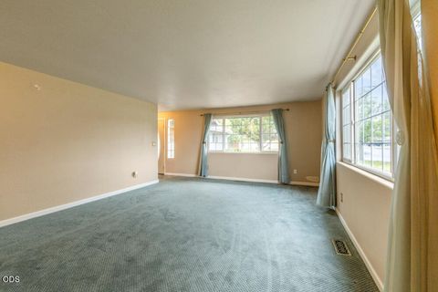 Tiny photo for 5292 Gatewood Drive, Klamath Falls, OR 97603 (MLS # 220223078)