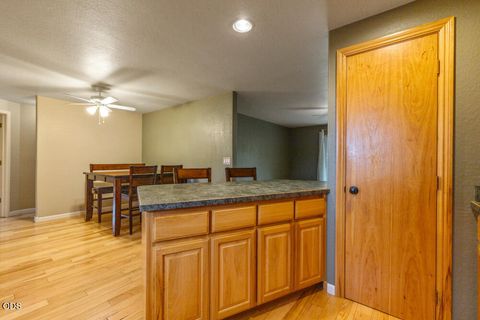 Tiny photo for 5292 Gatewood Drive, Klamath Falls, OR 97603 (MLS # 220223078)