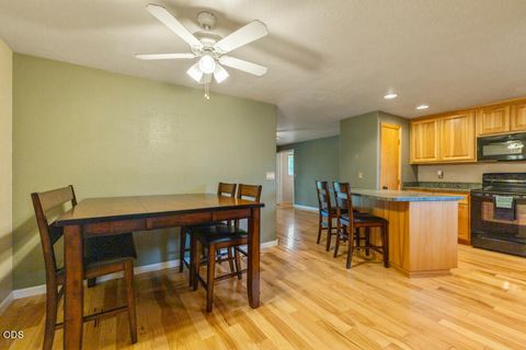 Tiny photo for 5292 Gatewood Drive, Klamath Falls, OR 97603 (MLS # 220223078)