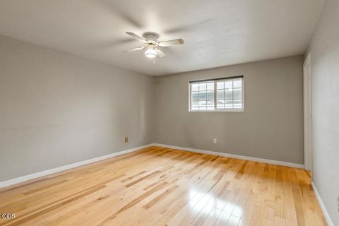 Tiny photo for 5292 Gatewood Drive, Klamath Falls, OR 97603 (MLS # 220223078)