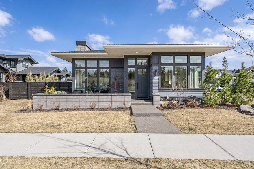 Your chance to own a Salvesen built home on Discovery Park. This well planned home will impress from the moment you walk in the door. Eleven foot ceilings in the great
room and bright kitchen make for an open feel accentuated with plentiful windows for an abundance of light. Craftsmanship and attention to details make this a truly
special home. Generous sized master and 2 bedrooms with a designated office make for the perfect work from home set up. The courtyard creates a usable outdoor living
space perfect for relaxing and BBQs. NorthWest Crossing was thoughtfully designed to provide residents with conveniences like restaurants, shops, parks, schools and
trails. Pedestrian-friendly streetscapes and patios invite neighbors out of their homes, resulting in less reliance on vehicles.