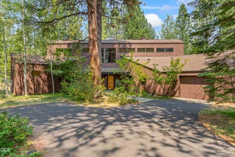 Tiny photo for 70535 Salal, Sisters, OR 97759 (MLS # 220227047)