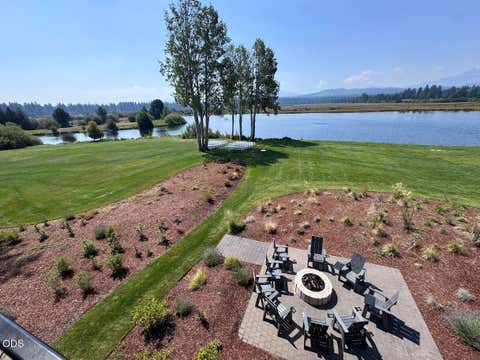 Tiny photo for 70535 Salal, Sisters, OR 97759 (MLS # 220227047)
