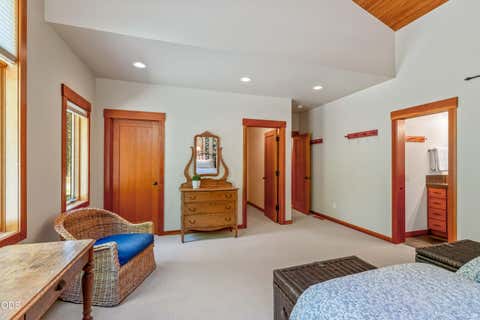Tiny photo for 70535 Salal, Sisters, OR 97759 (MLS # 220227047)