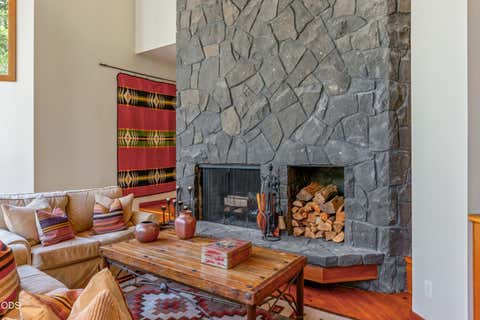 Tiny photo for 70535 Salal, Sisters, OR 97759 (MLS # 220227047)
