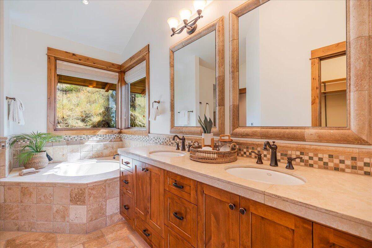 Awbrey Butte - Residential