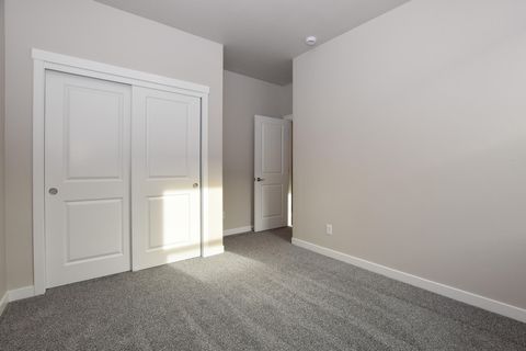 Tiny photo for 2364 SW 25th Street, Redmond, OR 97756 (MLS # 220215466)