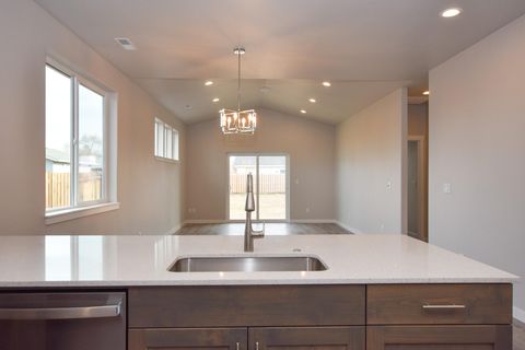 Tiny photo for 2364 SW 25th Street, Redmond, OR 97756 (MLS # 220215466)