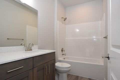 Tiny photo for 2364 SW 25th Street, Redmond, OR 97756 (MLS # 220215466)