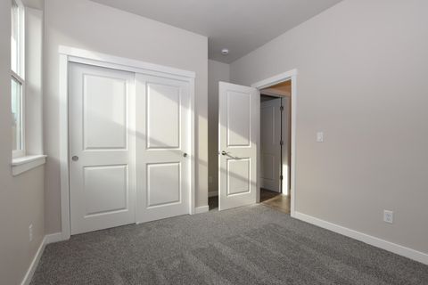 Tiny photo for 2364 SW 25th Street, Redmond, OR 97756 (MLS # 220215466)