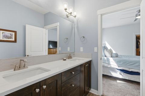 Tiny photo for 51945 Lumberman Lane, La Pine, OR 97739 (MLS # 220218275)