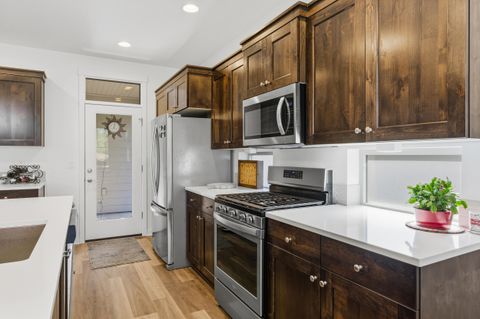 Tiny photo for 51945 Lumberman Lane, La Pine, OR 97739 (MLS # 220218275)