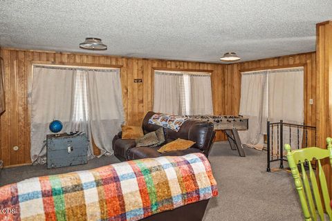Tiny photo for 2609 Reclamation Avenue, Klamath Falls, OR 97603 (MLS # 220223143)