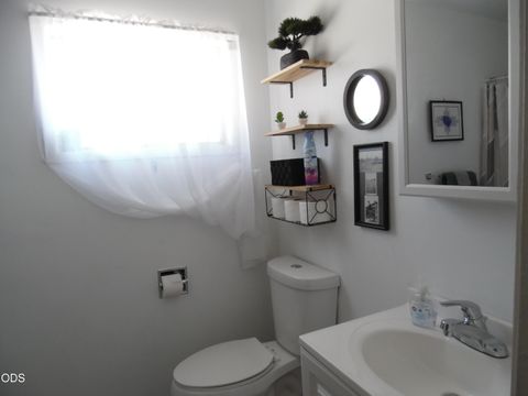 Tiny photo for 2609 Reclamation Avenue, Klamath Falls, OR 97603 (MLS # 220223143)