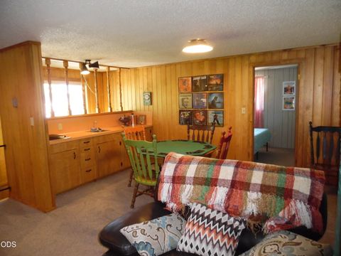 Tiny photo for 2609 Reclamation Avenue, Klamath Falls, OR 97603 (MLS # 220223143)