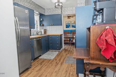 Tiny photo for 2609 Reclamation Avenue, Klamath Falls, OR 97603 (MLS # 220223143)