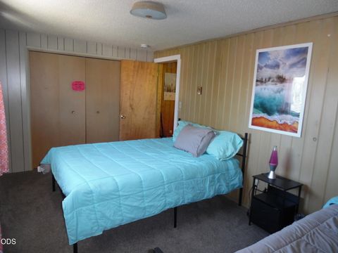 Tiny photo for 2609 Reclamation Avenue, Klamath Falls, OR 97603 (MLS # 220223143)