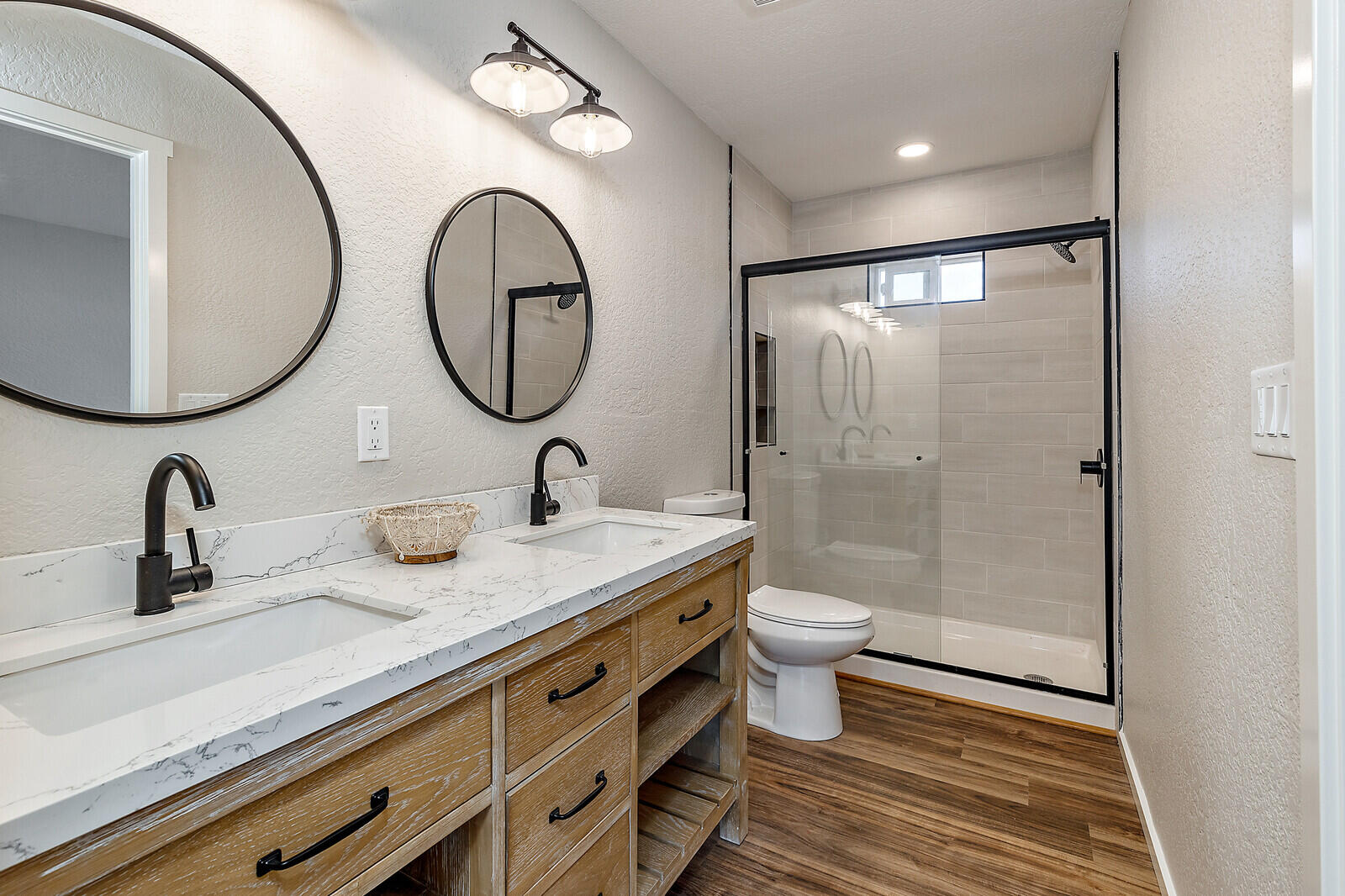 Ella's - Residential