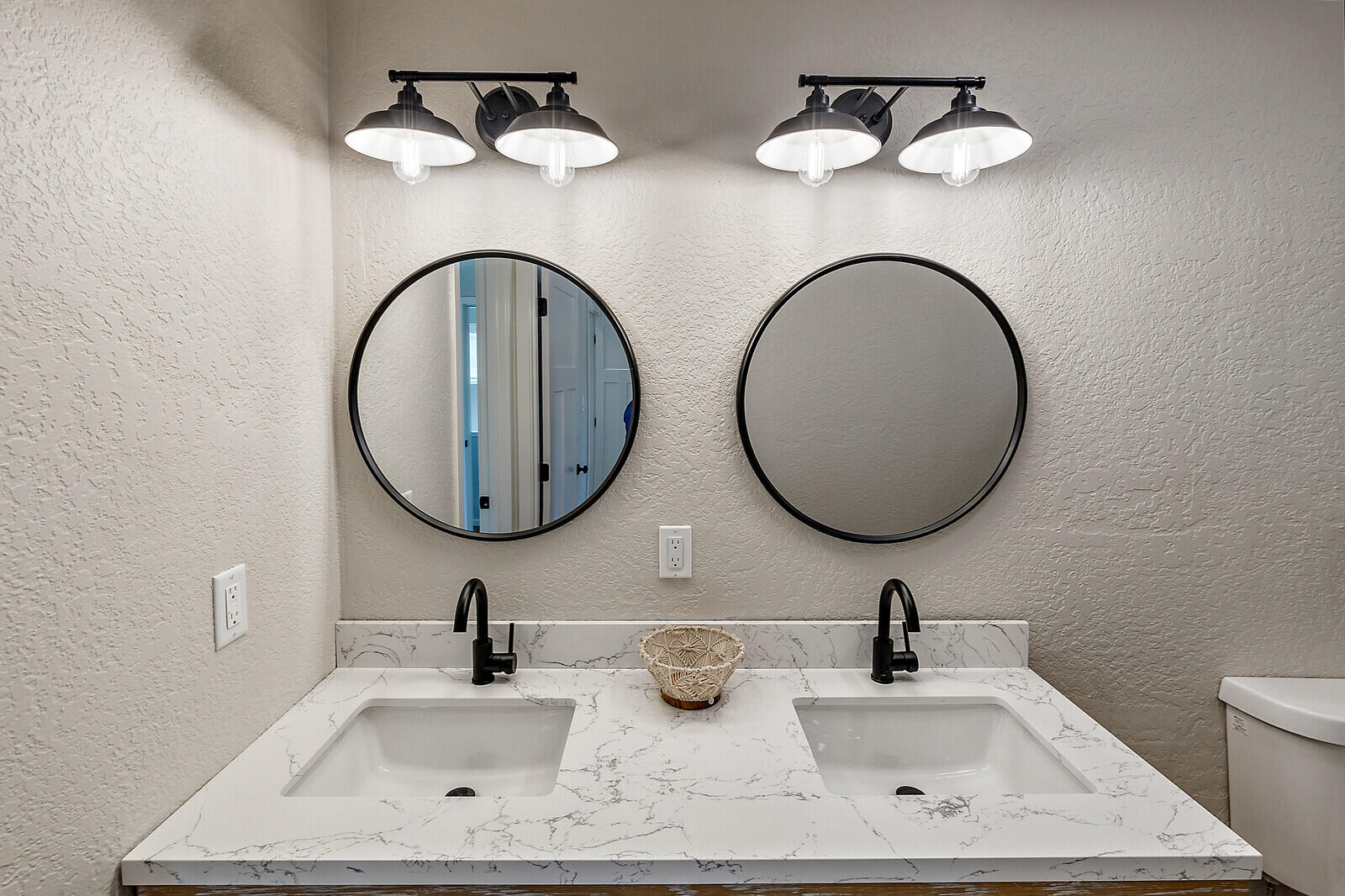 Ella's - Residential